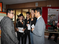 Evrensel Kolej
